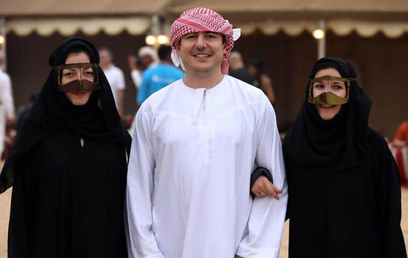 Dubai'de Çöl Safarisi - Geleneksel Arap Kıyafetleri