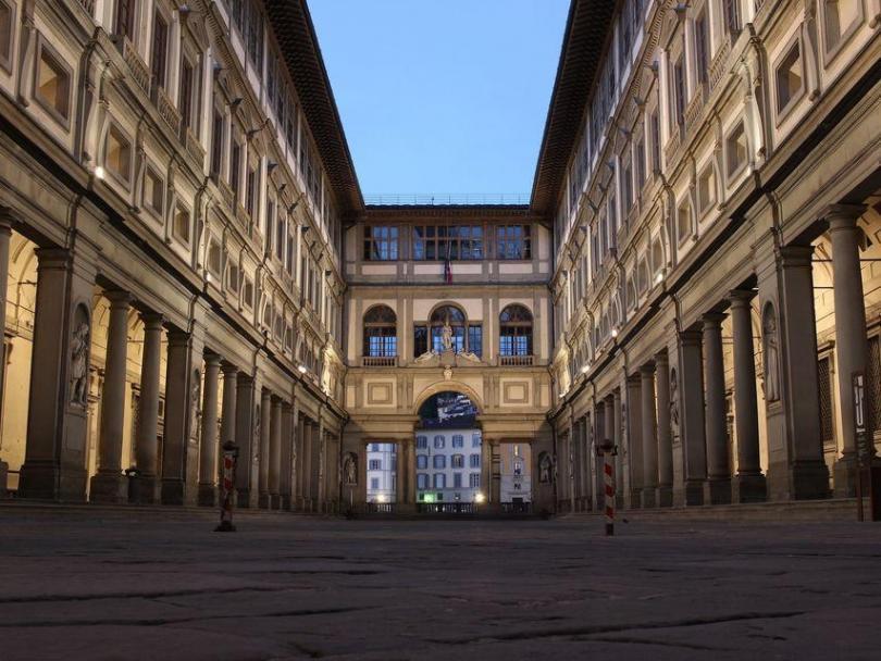 Uffizi Galerisi Avlusu