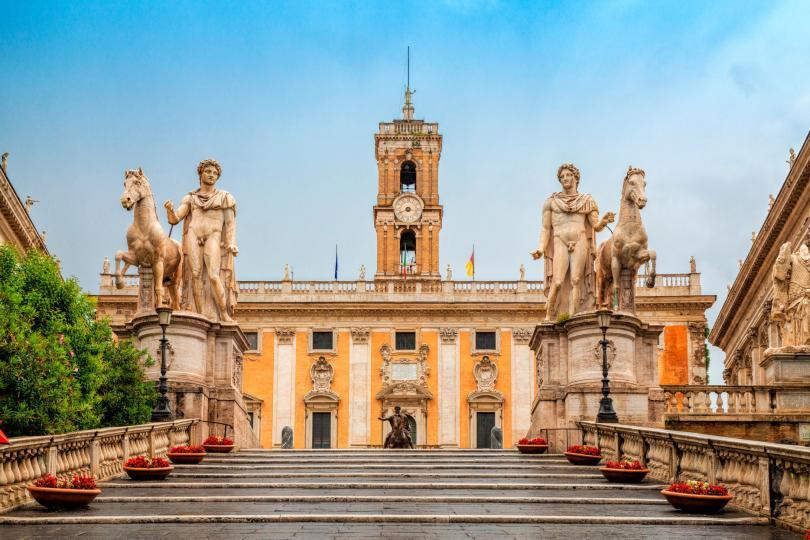 Kapitolin Müzesi - Kapitolin tepesi (Campidoglio Meydanı)- Roma'nın 7 tepesinden biridir.