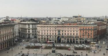 Duomo Katedrali Çatısından Panoramik Milano Manzarası