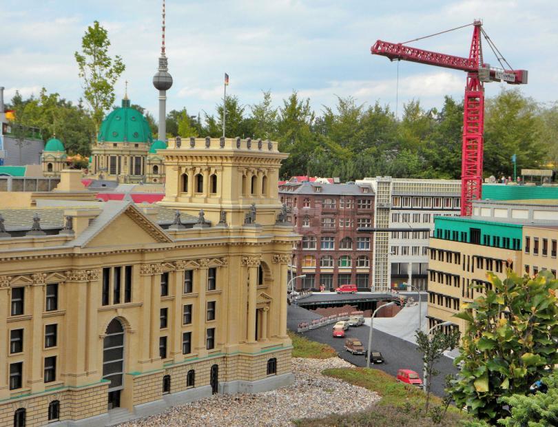 Mini Lend - Dünyadaki ünlü binalar - Münih Legoland Turu