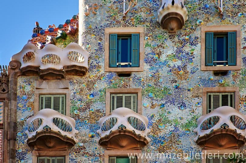 Casa Batllo Dış Cephesinden detaylar - Casa Batllo Bilet Türleri ve Rehberi, Barselona, İspanya