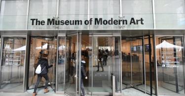 New York Modern Sanatlar Müzesi (MoMa) Girişi