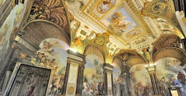Pitti Sarayı ve Palatine Galerisi