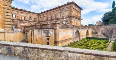 Pitti Sarayı ve Palatine Galerisi