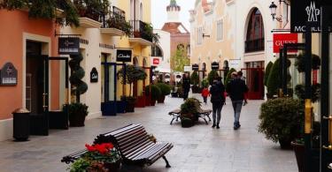 La Roca Village Designer Outlet Alışveriş Merkezi Turu