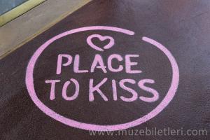 Eyfel Kulesi Birinci Kat - Place to Kiss