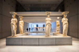 Karyaditlerin orjinalleri - Akropolis Müzesi