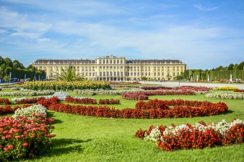 Schönbrunn Sarayı